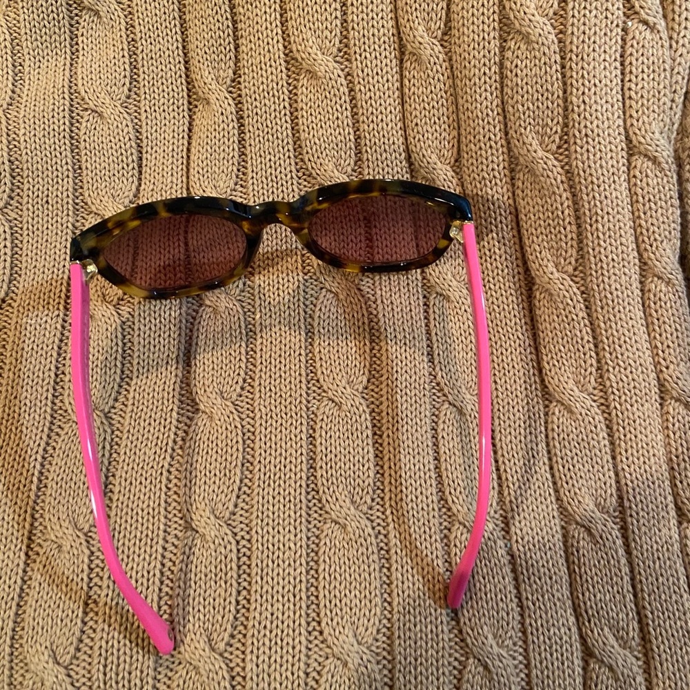 Coach Sunglasses ☀️ - Picture 4 of 6